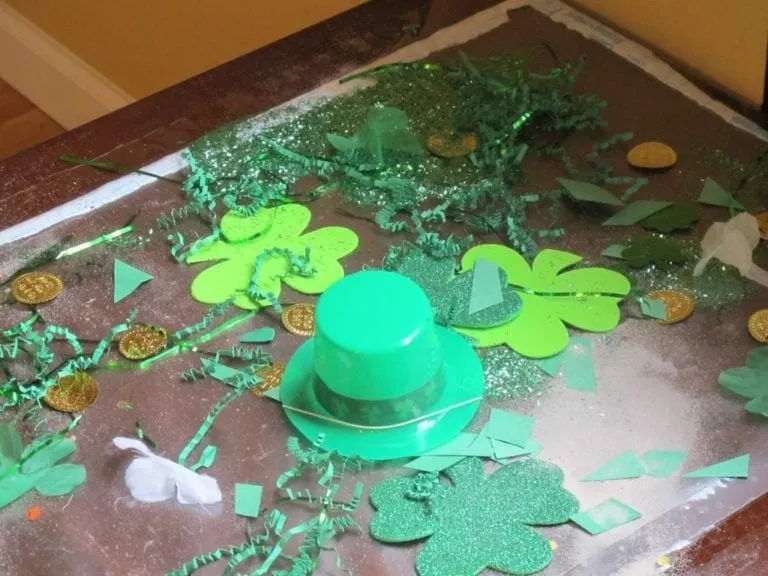 st-patricks-day-table-for-preschoolers-and-toddlers