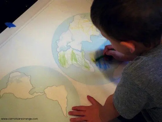 montessori continents tracing